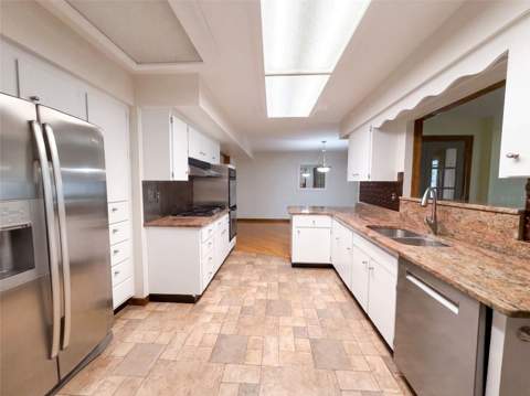 1818 Danbury Drive, Sun City Center FL - photo 11 of 30