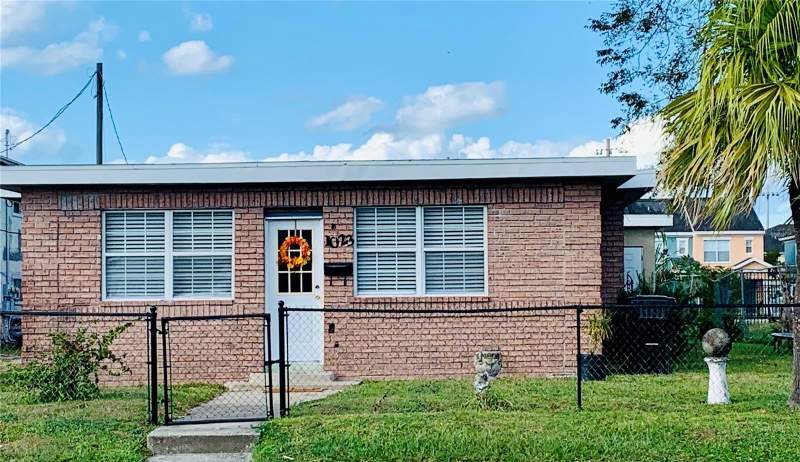 1023 W Gore Street home for sale in JAMES A WOOD