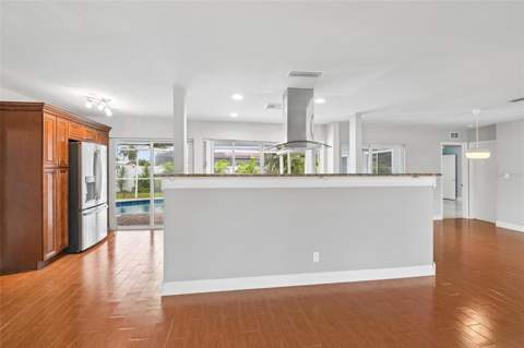 4301 50th Terrace, St Petersburg FL - photo 13 of 38