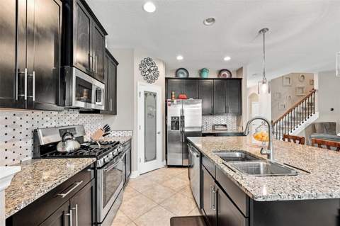 11156 Spring Point Circle, Riverview FL - photo 8 of 54