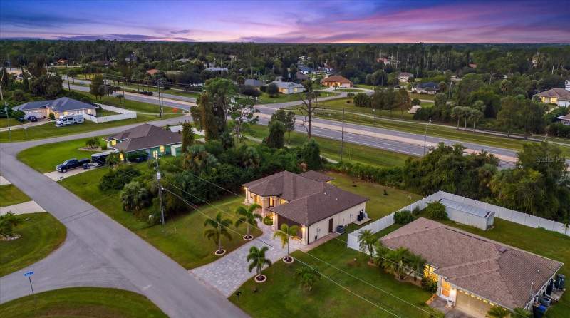 3 bedroom Single Family Residence at 5195 Weatherton Street, Port Charlotte Sub 51, North Port — photo 3