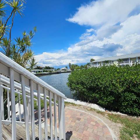 4728 Beach Drive #B, St Petersburg FL - photo 20 of 41