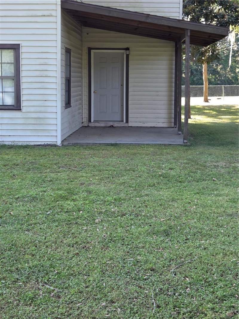 3 bedroom Single Family Residence at 950 W Highway 316, Neighborhood 0312, Citra — photo 4