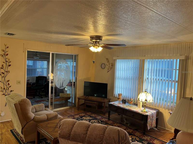 2 bedroom Manufactured Home at 804 Cervina Drive, Venice Isle, Venice — photo 5