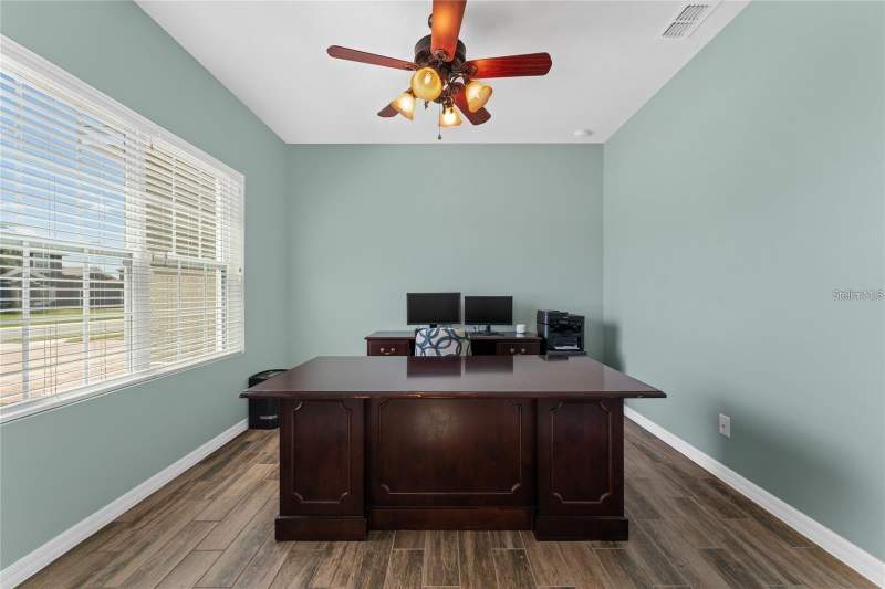 5 bedroom Single Family Residence at 14537 San Lorenzo Drive, Mandalay Sub, Orlando — photo 5