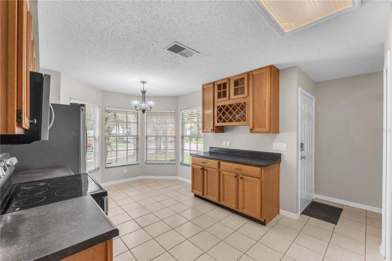 3 bedroom Single Family Residence at 4002 Levonshire Place, Bloomingdale Sec R Unit 3, Valrico — photo 5