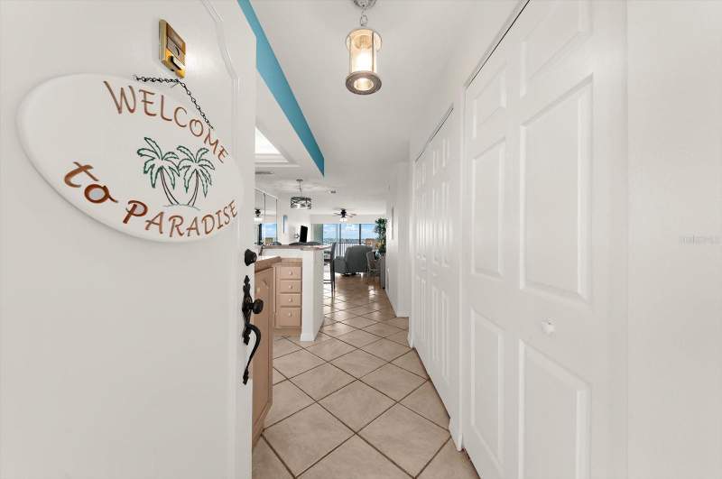 1 bedroom Condominium at 8911 Midnight Pass Road #511, Sunrise Cove Sec 2, Sarasota — photo 3