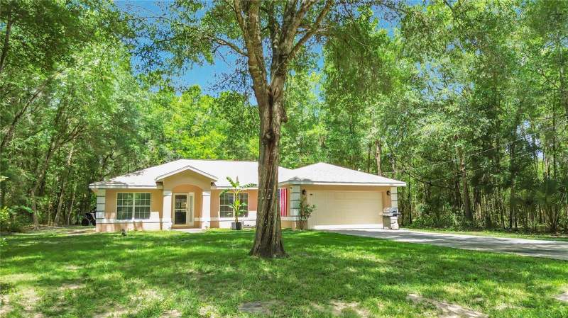 3 bedroom Single Family Residence at 2226 SW Algiers Court, Rainbow Lakes Estate, Dunnellon — photo 2