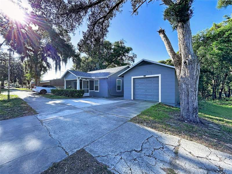 5 bedroom Half Duplex at 37250 Florida Avenue, Dade City, Dade City — photo 2