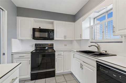 1365 N Snell Isle Boulevard #2E, St Petersburg FL - photo 6 of 6