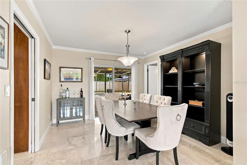 4 bedroom Single Family Residence at 1967 Arvis Circle, Arvis Circle, Clearwater — photo 4