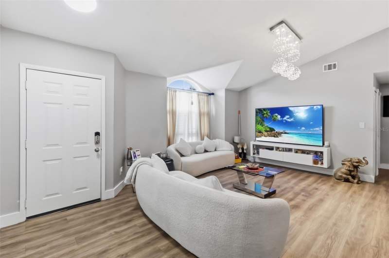 3 bedroom Single Family Residence at 7826 Barberry Drive, Raintree Place Ph 1, Orlando — photo 2