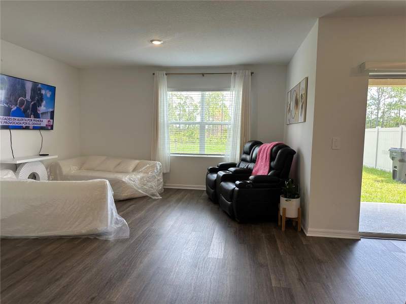 4 bedroom Single Family Residence at 3074 Viceroy Court, Lake Deer Estates, Poinciana — photo 2