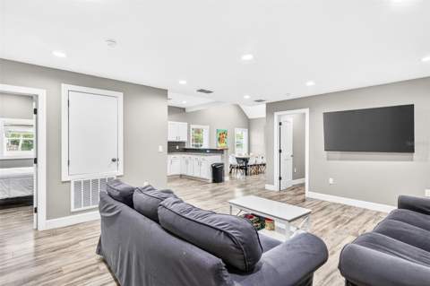 420 E Cypress Street, Winter Garden FL - photo 10 of 39