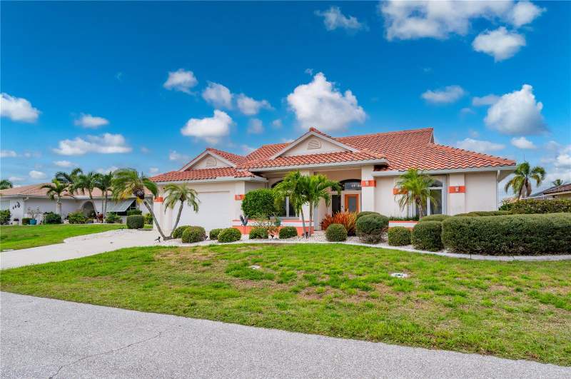 3 bedroom Single Family Residence at 709 Via Tunis, Punta Gorda Isles Sec 07, Punta Gorda — photo 2
