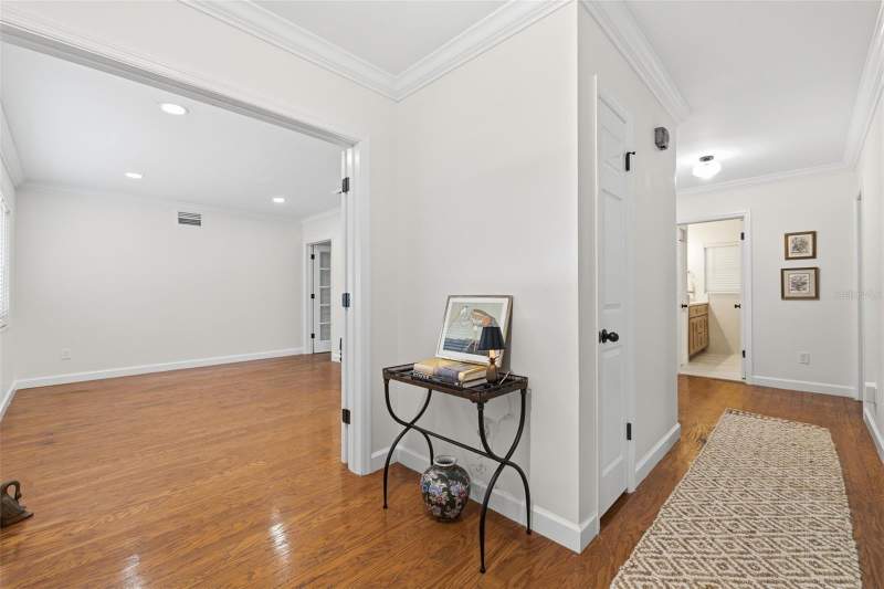 4 bedroom Single Family Residence at 331 Sunnyside Road, Temple Terrace Estates Sec 22, Temple Terrace — photo 4
