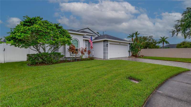 4 bedroom Single Family Residence at 366 Rainforest Court, Fountains At Cypress Lakes The, Oldsmar — photo 3