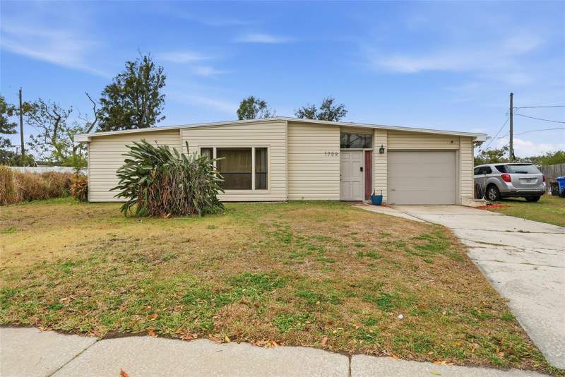 1709 CARNEGIE CIRCLE home for sale in Clair Mel City