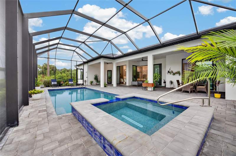 4 bedroom Single Family Residence at 403 Matson Lane, Port Charlotte Sec 047, Port Charlotte — photo 3