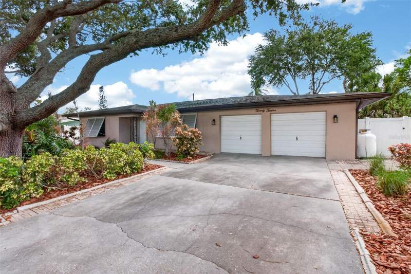 3 bedroom Single Family Residence at 2012 RIPON DRIVE, EAST DRUID ESTATES ADD, CLEARWATER — photo 2