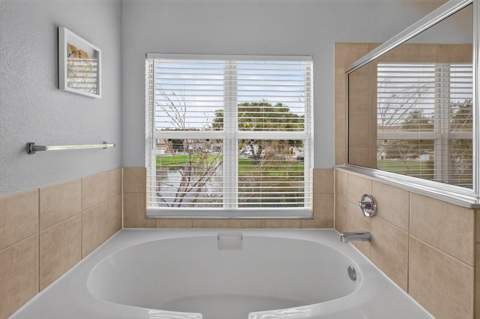 10844 Dragonwood Drive, Tampa FL - photo 15 of 26