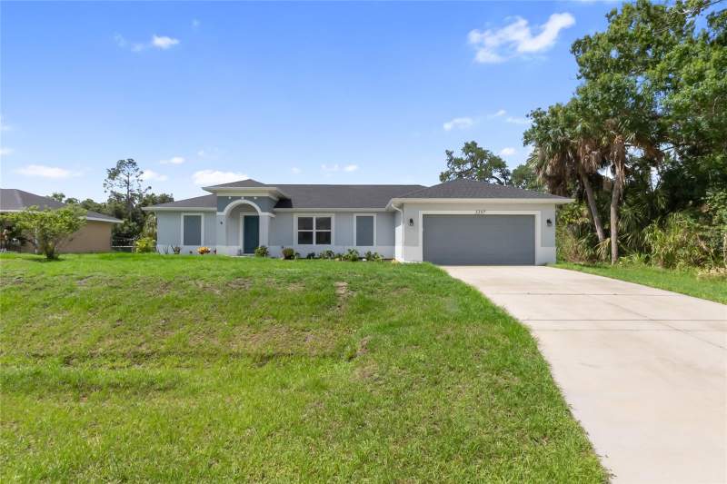 3 bedroom Single Family Residence at 3397 Zoratoa Avenue, Port Charlotte Sub 09, North Port — photo 2