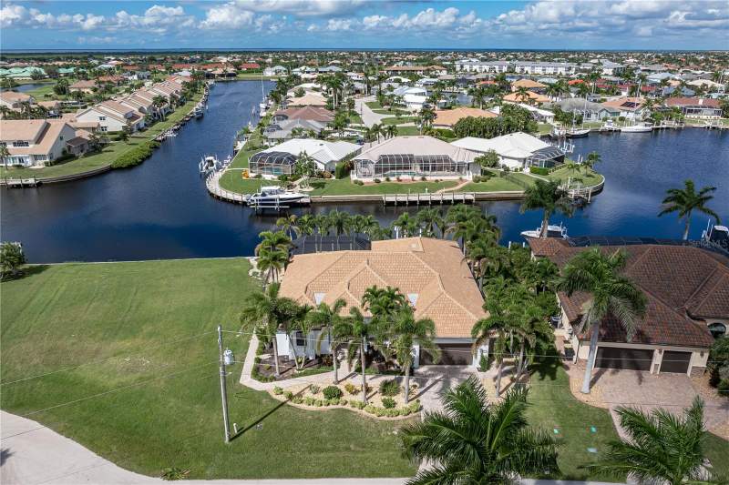 3 bedroom Single Family Residence at 3615 Towhee Court, Punta Gorda Isles Sec 14, Punta Gorda — photo 2