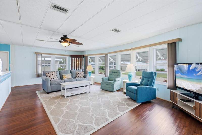 2 bedroom Mobile Home at 1003 45th Avenue Drive, Tidevue Estates First Add, Ellenton — photo 5