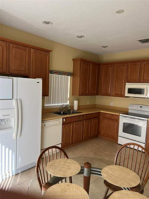 948 Hacienda Circle, Kissimmee FL - photo 10 of 20