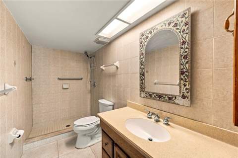 2502 Royal Pines Circle #5B, Clearwater FL - photo 8 of 19