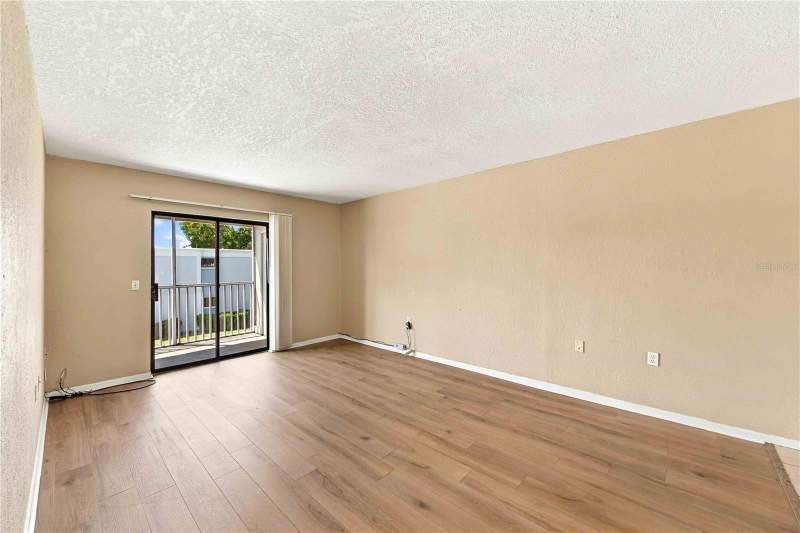 2 bedroom Condominium at 5310 26th St W #504, Garden Walk Condominium Phase I, Bradenton — photo 4