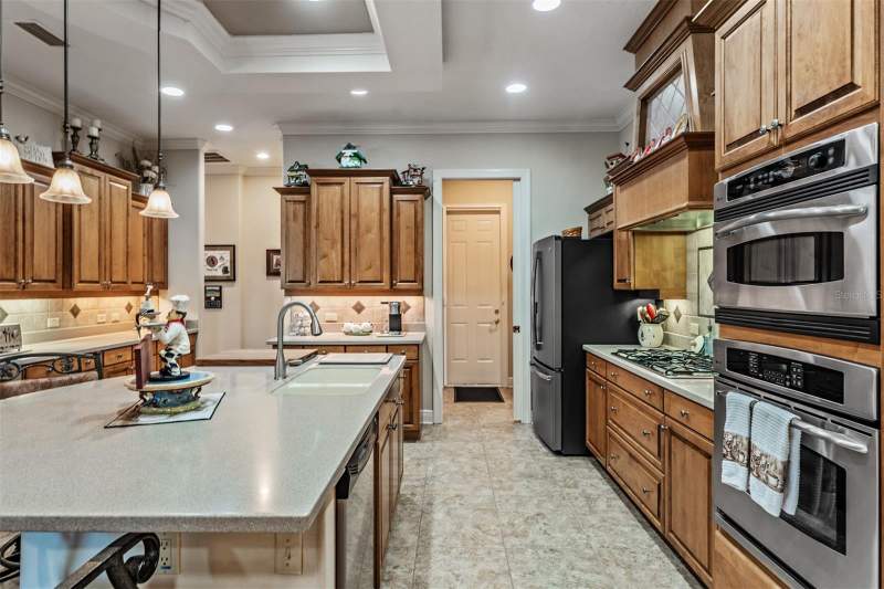 4 bedroom Single Family Residence at 34115 Americana Avenue, Lake Jovita Golf And Country Club, Dade City — photo 3
