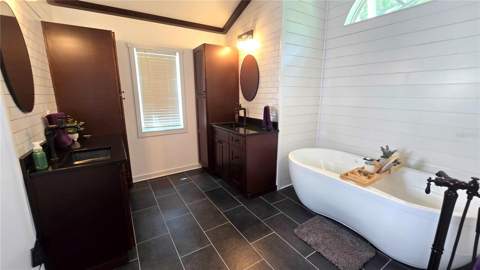 9991 Windtree Boulevard, Seminole FL - photo 15 of 38