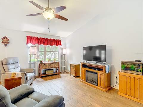 6353 Cardinal Crest Drive, New Port Richey FL - photo 7 of 69