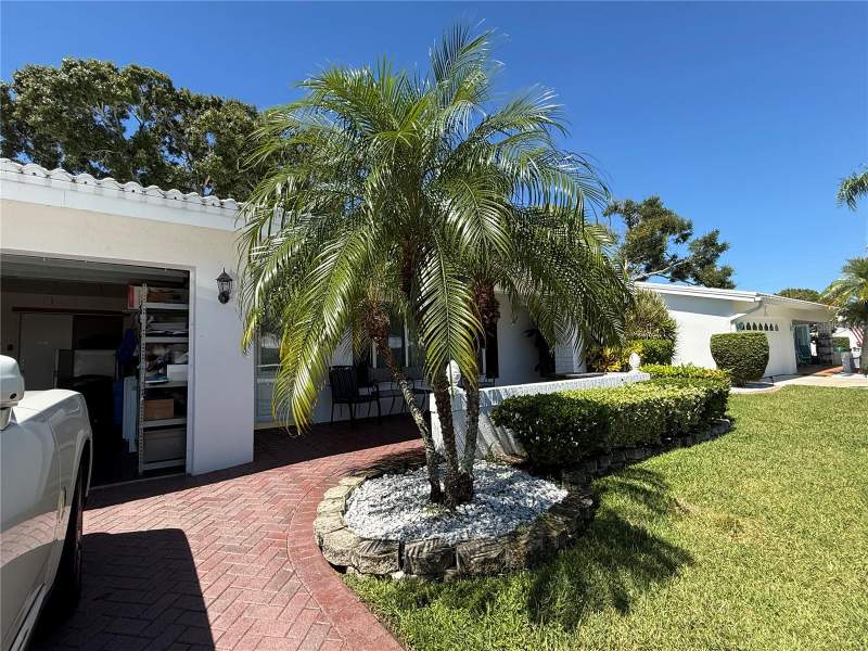 2 bedroom Single Family Residence at 3479 Mainlands Boulevard #6, Mainlands Of Tamarac By The Gulf Unit 6 Condo, Pinellas Park — photo 3