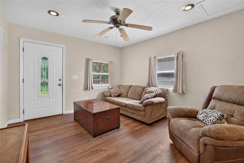 2 bedroom Single Family Residence at 140 Williams Street, Rolling Hills Sub, Mulberry — photo 5