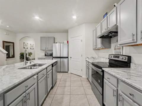 210 Meadowbrook Boulevard, Winter Haven FL - photo 7 of 16