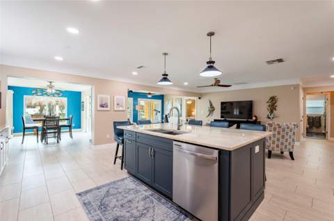 541 Crystal Drive, Madeira Beach FL - photo 13 of 38