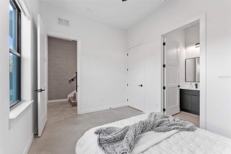 3 bedroom Townhouse at 1218 E Kay Street #21, Canvas Tpa Townhomes Phase 1, Tampa — photo 2