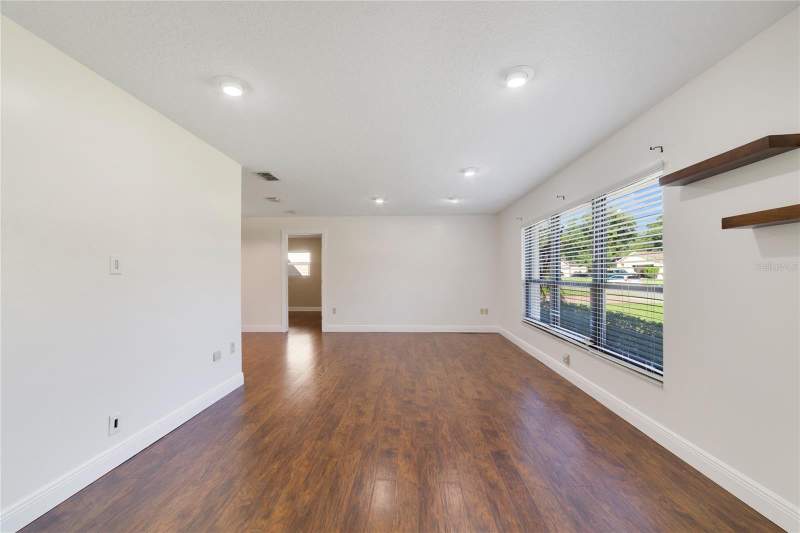 4 bedroom Single Family Residence at 4520 Ironstone Circle, Gatlin Grove, Orlando — photo 4