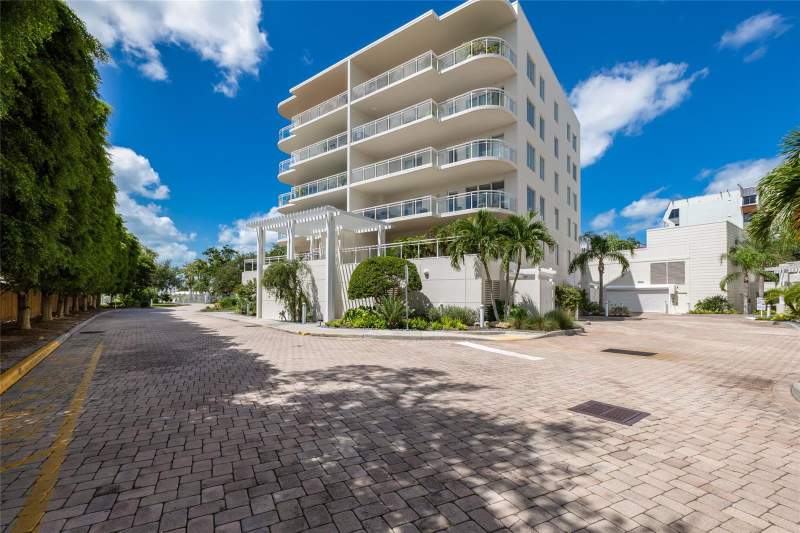 3 bedroom Condominium at 1640 Summerhouse Lane #40, Summer Cove On Siesta, Sarasota — photo 2