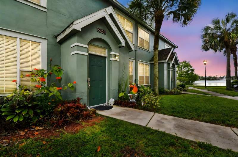 2 bedroom Condominium at 9064 Lake Chase Island Way, Lake Chase Condo, Tampa — photo 3