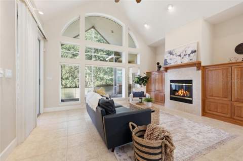 18604 NW 262 Avenue, Alachua FL - photo 13 of 44