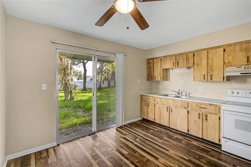 2 bedroom Single Family Residence at 1733 Larkin Road, Spring Hill, Spring Hill — photo 5