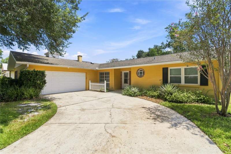 3 bedroom Single Family Residence at 410 SAINT DUNSTAN WAY, WINTER PARK PINES UNIT 4, WINTER PARK — photo 2