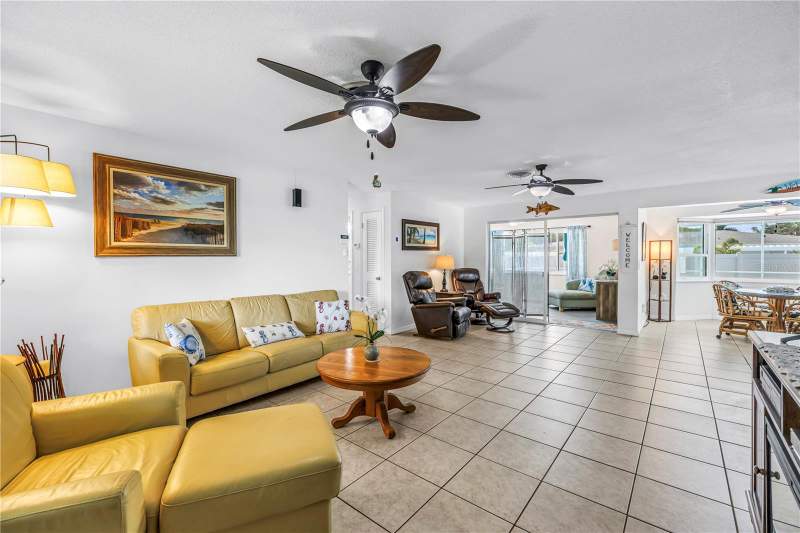 2 bedroom Single Family Residence at 1350 Woodcrest Avenue, Emerald Hill Ests, Clearwater — photo 4