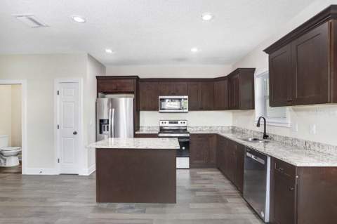 4209 W Woodlawn Avenue #A, Tampa FL - photo 8 of 25