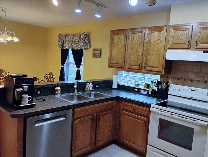 2 bedroom Single Family Residence at 6321 SW 117th Loop, Oak Run Laurel Oaks, Ocala — photo 5