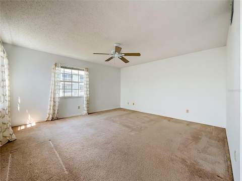 6810 Stones Throw Circle #13302, St Petersburg FL - photo 20 of 49