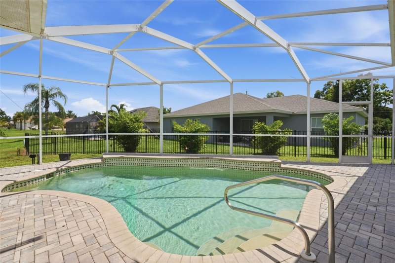 3 bedroom Single Family Residence at 2262 Rio De Janeiro Avenue, Punta Gorda Isles Sec 23, Punta Gorda — photo 3
